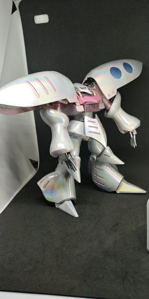 モールド部にはメッキシルバーをで、全身キラキラ✨