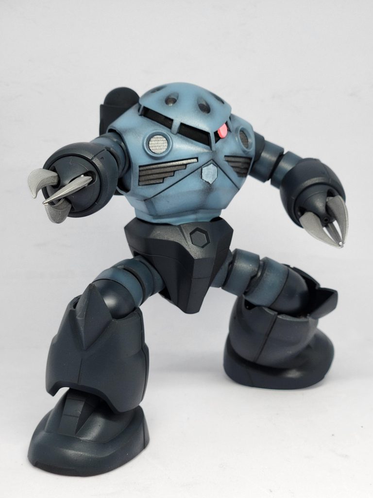 ポーズ2。これはお決まりのやつですね。これはこれで良いですね。ズゴック作って思ったのは、ズゴックは色がカッコいいんじゃなくて、機体そのものが良いってこと👺!