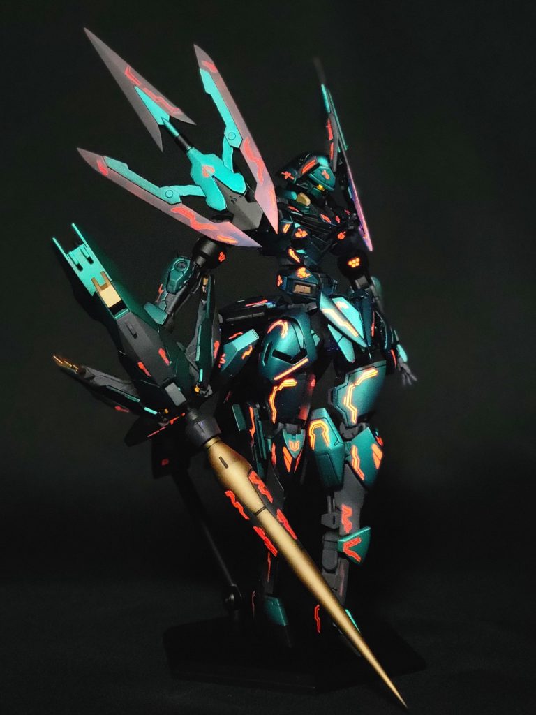 正面右側(発光ver)