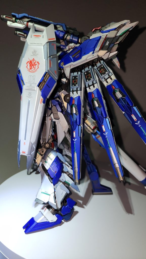 ファンネル　盾、、、、この２つは何度塗り直したことか、、、、複雑すぎて、マスキングから塗料がはみ出る始末私の技術がまだまだな証拠