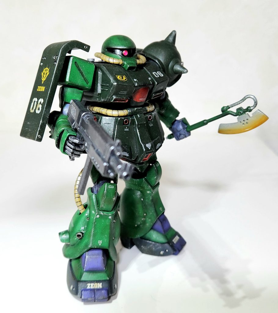 太めなスタイルは良いですが、可動域は狭いのでポージングは決まりません(>_<。)