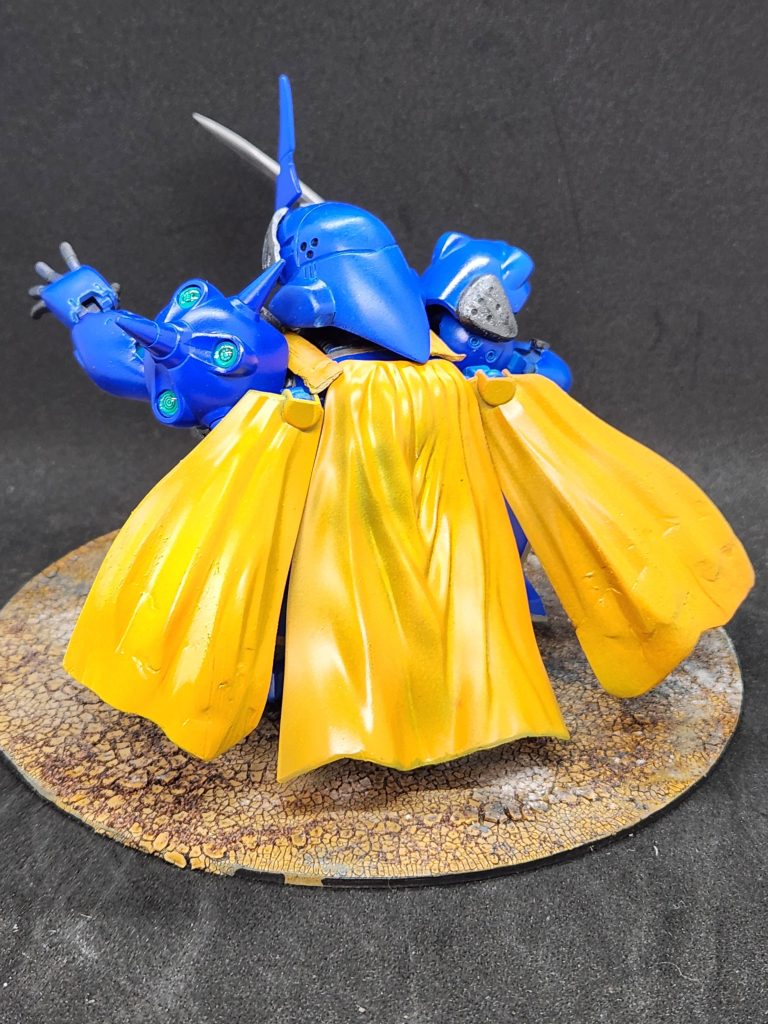 マントは最初エポパテを使おうと思いましたがちょうどいいタイミングで発売したオプションパーツが…