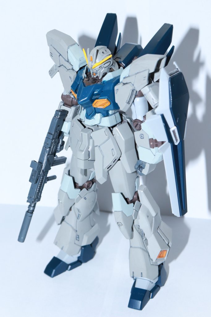 フルサイコフレームとインテンションオートマチックシステムの試験を行うシナンジュスタインの1号機ネオ・ジオン残党を牽制するために頭部をガンダムタイプにしているという設定で作成しました。ちなみに前回の2号機からバックパックを変更しただけです…(^_^;)https://gumpla.jp/hg/1699531↑前回の2号機はこちら