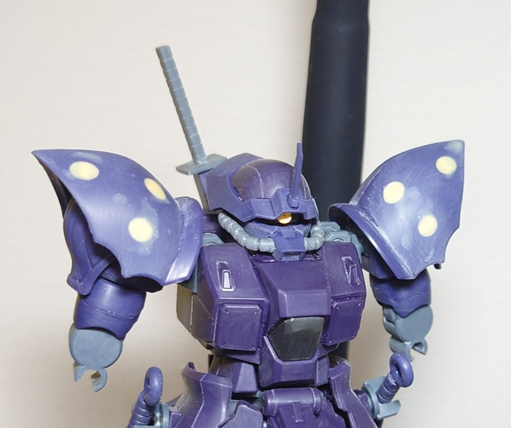 肩のスパイク穴埋め。肩がてんとう虫や〜