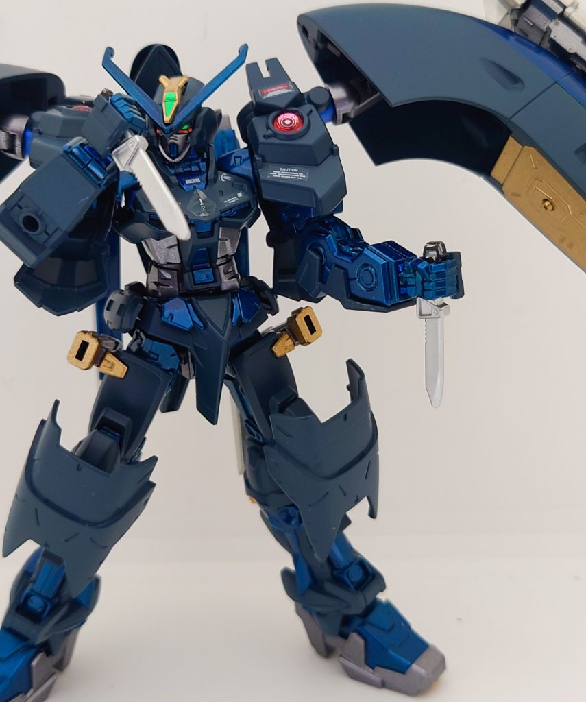 武器その3  小型ナイフ両足に装備したナイフ。