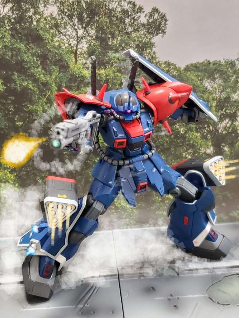 やはり機動性は尋常ではない❕高速で動きながらショットガン、ミサイルランチャーを放つ💥謎のMS❗バルザリー少尉の陸戦型ガンダムのモニター📺️は接近するミサイル群に対しての警告アラーム⚠️で見えなくなる😅💦