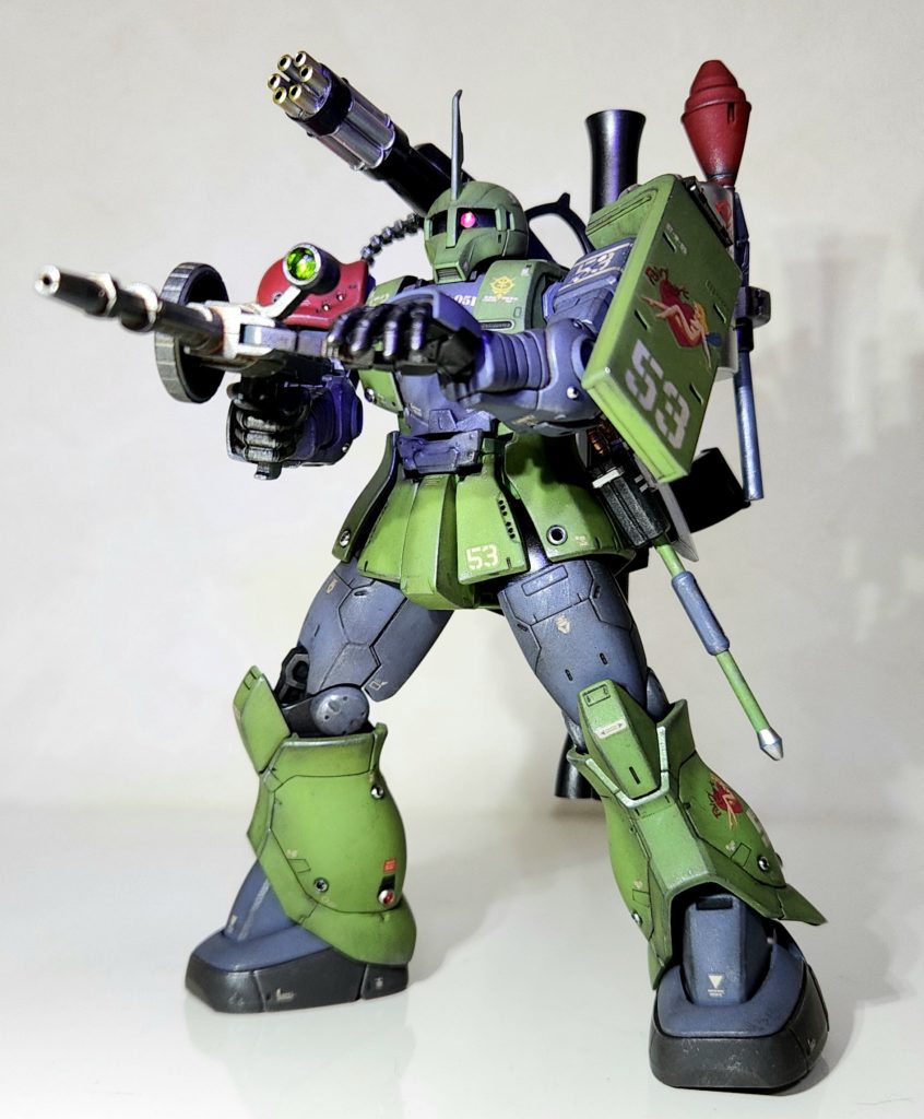 ガトリングがクソカッコイイ!ザクマシンガンはHGUC版の旧タイプを装備。