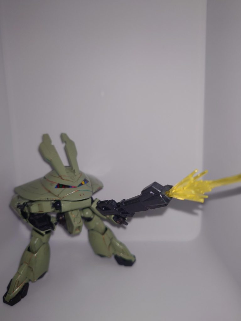 バックパックはないですが、ビームガン（これだとライフルか）も作ってみました