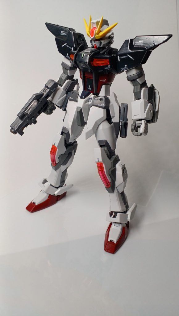 ギャラクシーアーマー装備ストライクEG(エンハスドギャラクシー)フロントショットギャラクシーアーマーを装着することで防御力が上がり、さらにEGシステムが使用可能になる。