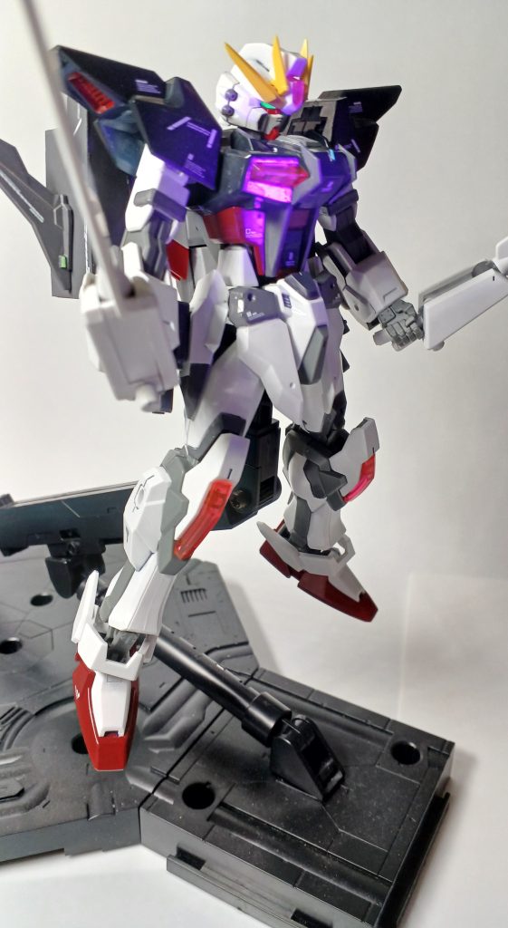 武装7対艦用ザン・ブレード敵艦を切るために作られたブレード。敵にも使うことができるが、敵艦を切るのに効果を発揮する。