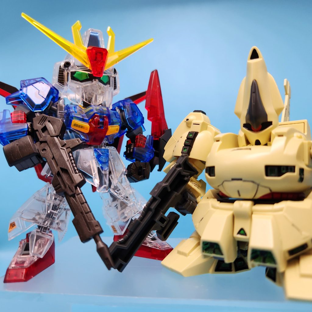 ベース限定のクロスシルエットZくんと。脚長くてめちゃスタイルいいので余計にコロコロ具合が...