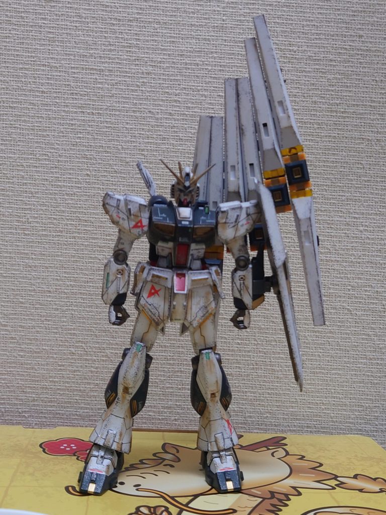 HGUCνガンダムのファンネルを取付可能です。