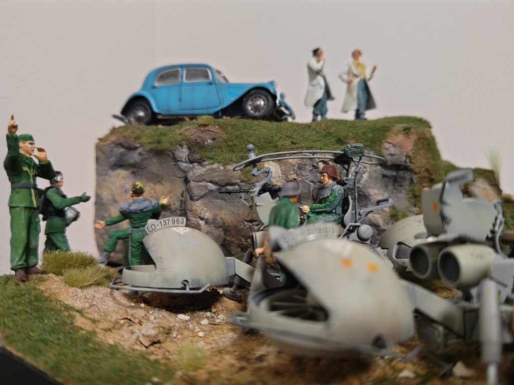 フラナガンの助手らしき人達もタミヤのフィギュア改造です。