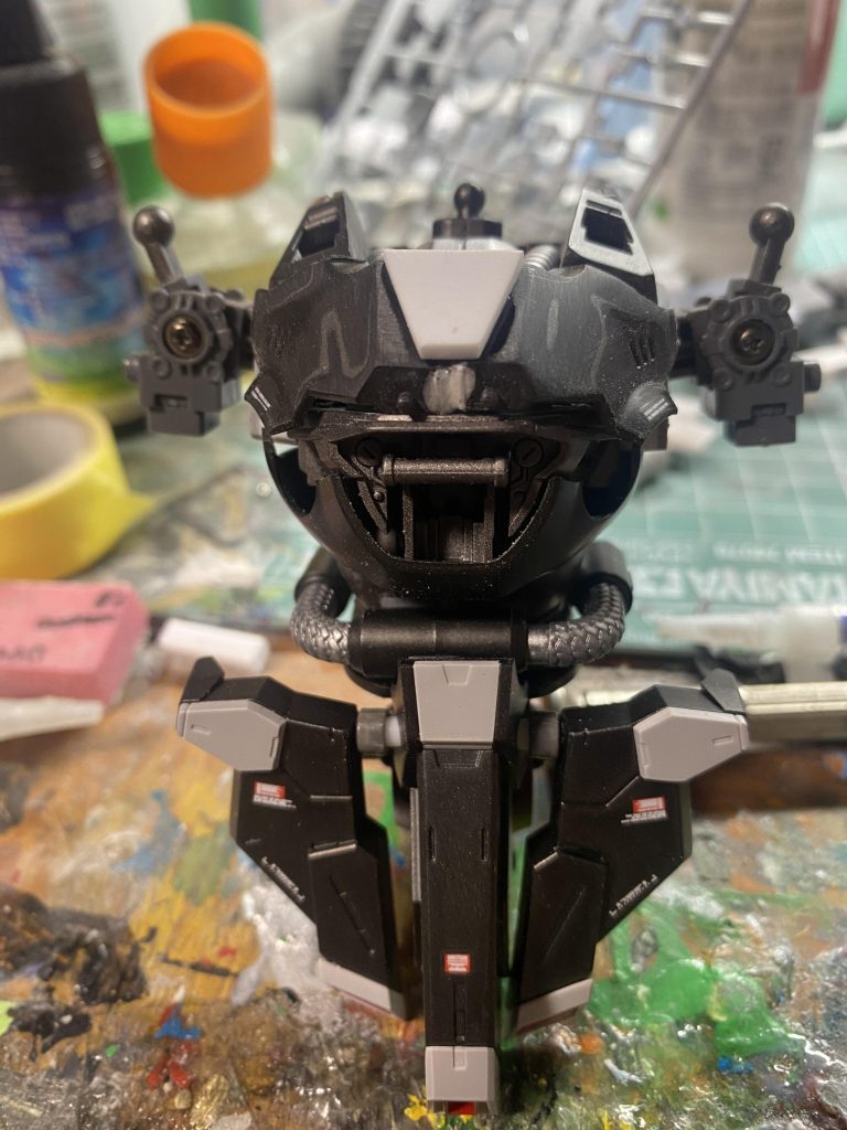 腕の接続もポールジョイントから軸接続にしてます。