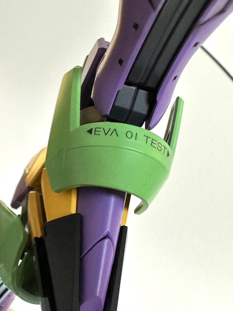 デカールはRGエヴァ用のやつです〜