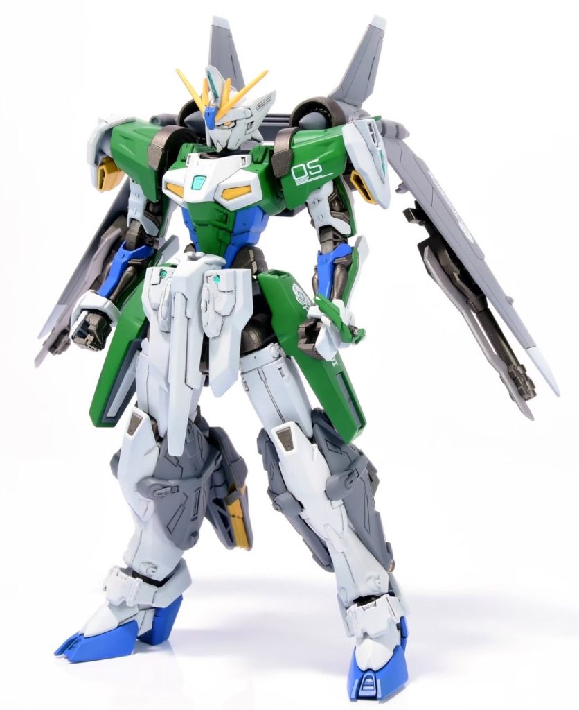 機体前面_マスクオフマスクを外すとZ顔が顔を出します。ZⅡの後継機という事で、ジェミナスのフェイスをベースに瞬間パテとプラ板でZ顔に加工しています。
