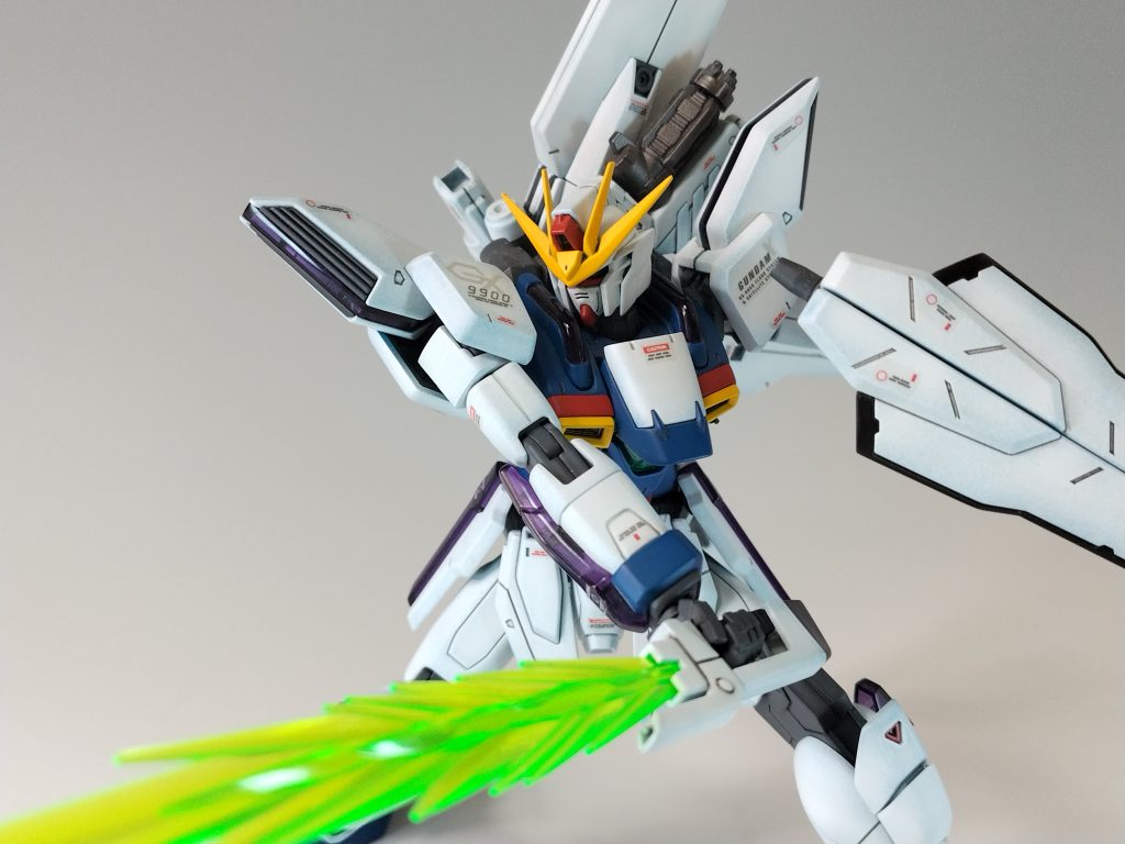 サーベル抜刀のアップ