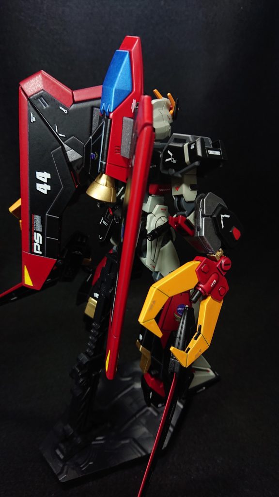 使用した塗料タミヤカラースプレー・イタリアンレッド・ブラック・ゴールド・ガンメタル・ライトガンメタル・ライトメタリックブルー・ブリリアントオレンジMr.カラースプレー・ガルグレー