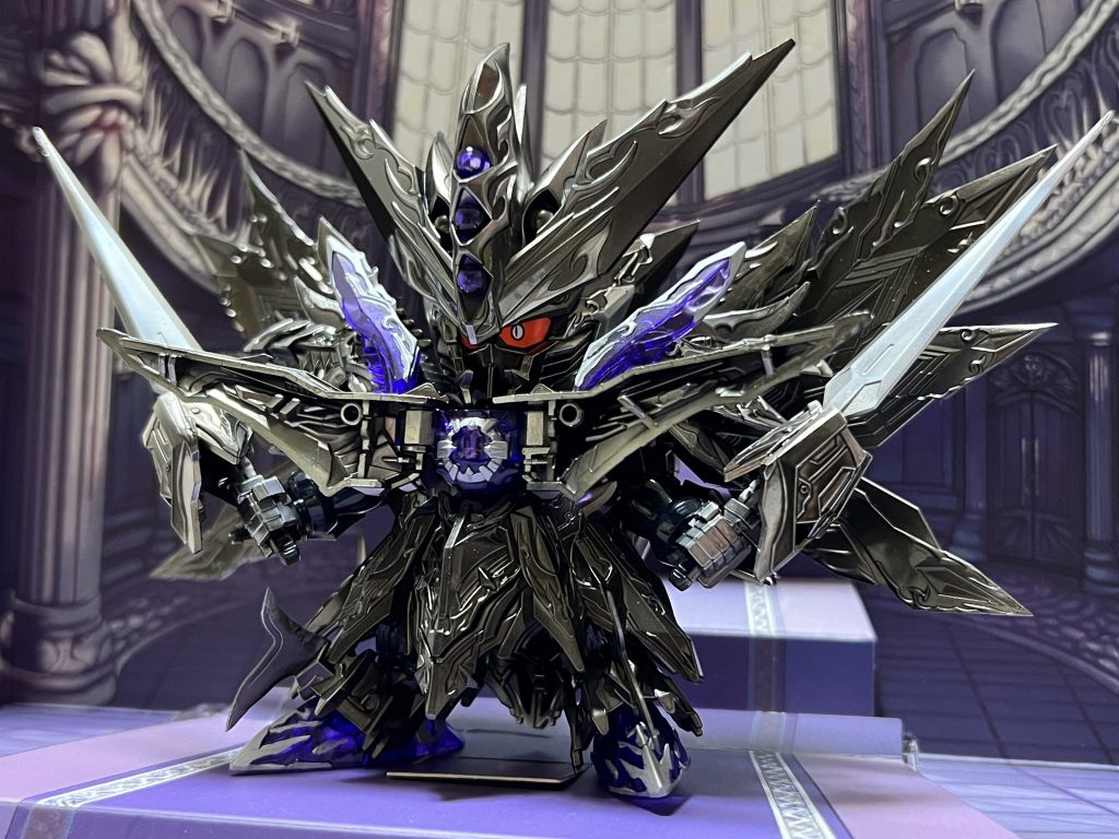 鍔に腰パーツを使いましたが、ディテールが騎士系でちょうどいい感じになったと思います。