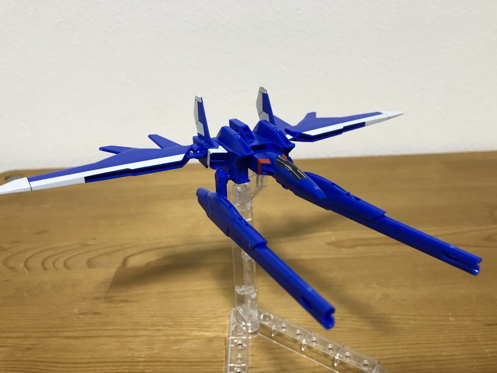 こちらはビルドブースター単体。しっかり戦闘機になってて単体で見ても良い出来です。