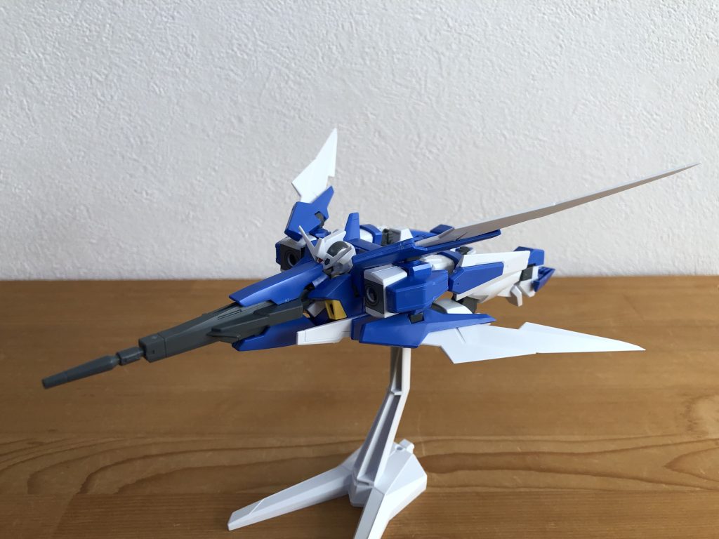 ストライダー形態。可変機って良いですよね。