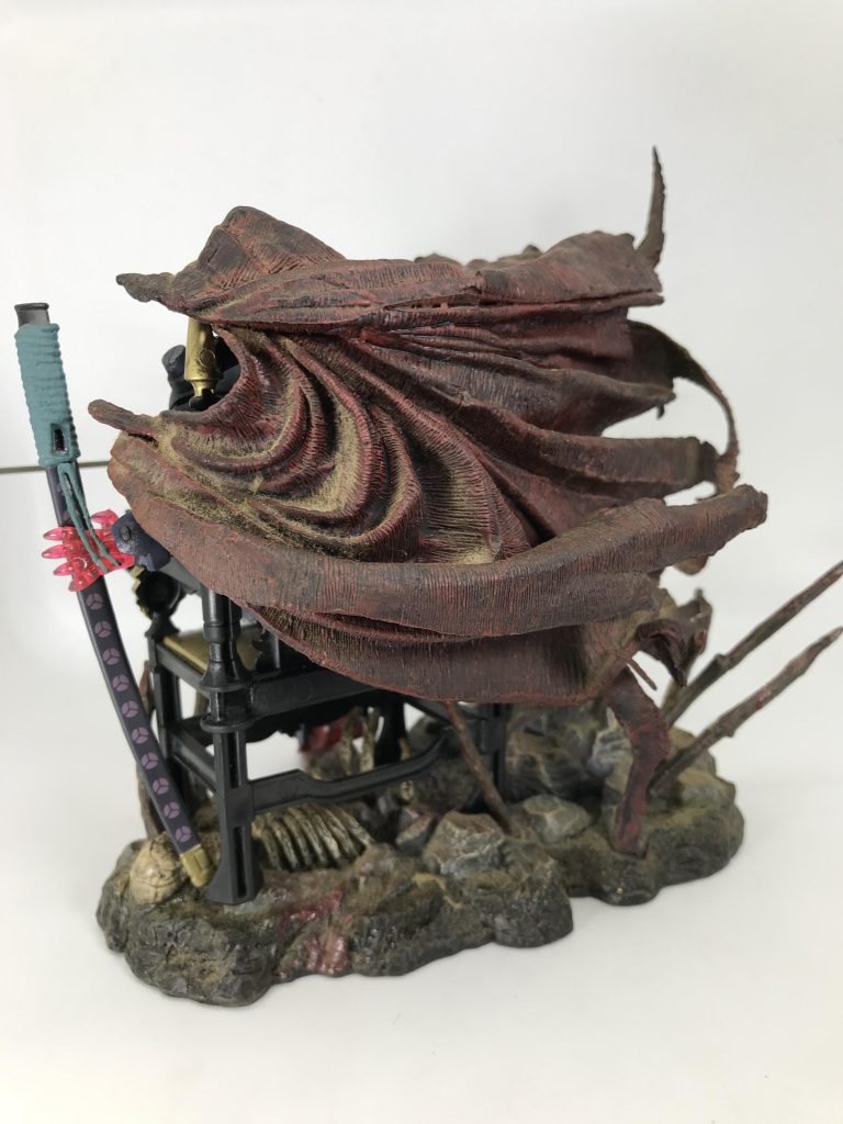 バックショットちなみに…使用したスポーンのフィギュアは…喫煙室に置いてあったヤニリング仕様です埃かぶってますが…雰囲気が出るのでそのままです🙄(笑)https://gumpla.jp/mg/1232598