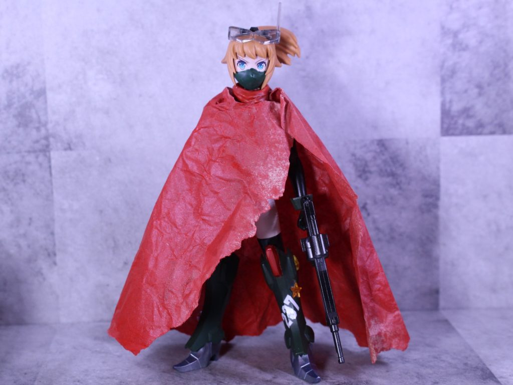 マントの隙間から足と武器がチラ見えするのがセクシーでいいですね...