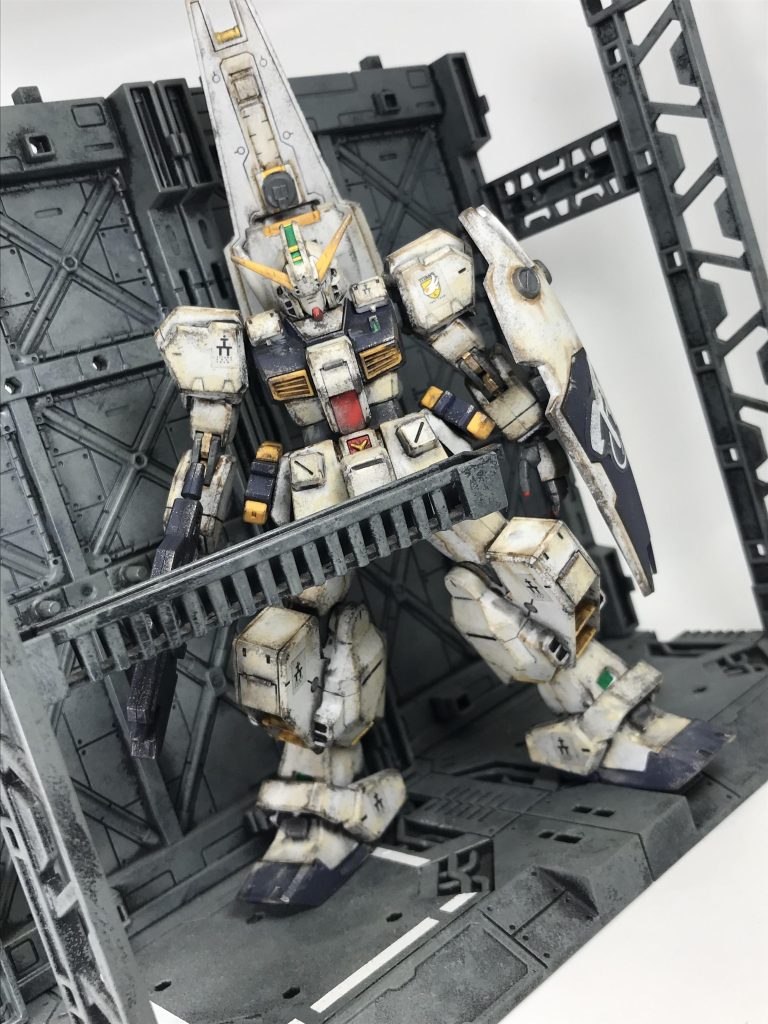 ウェザリング手順もご紹介ウェザリングカラーマルチブラックでウォッシング→水性ホビーカラー焼鉄色でチッピング→リアルタッチマーカーブラウン1で陰影付け→ウェザリングカラーサンディウォッシュでくすみ表現