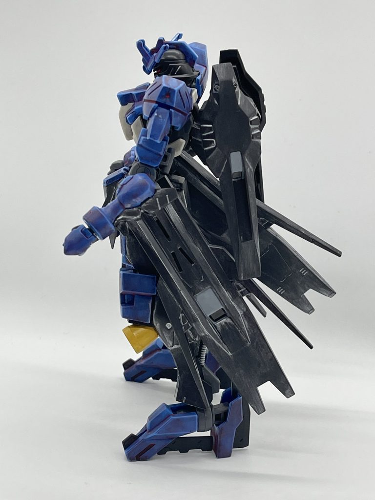 黒パーツはミスターホビーマーカーのシルバーで汚しを入れて見ました。リアルタッチマーカーと同じ感覚で使えるので今後もお世話になるであろう必須アイテムになりそうです。