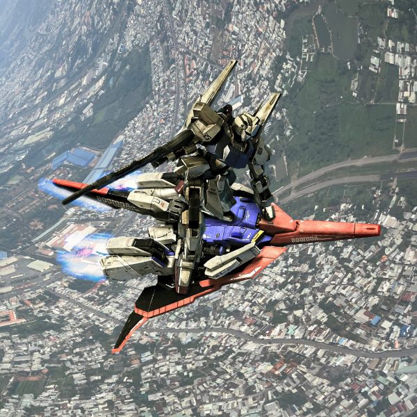 百式とウェイブライダー in コロニー