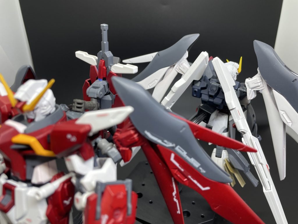 実はデスティニープランにはもう一つあり、デスティニーには光の翼やゴッドフィンガーなどの平成ガンダム要素もりもりなのにX要素だけ無いのでサテライトキャノンを装備したデスティニーガンダムが見たいというコンセプトを基に作ってくれた機体もあります！こっちは機会があれば載せたいです！この機体をつくってくれたたくあさんの作品「ガンダム・キマリスアナーキー」の方もよろしければみてください！