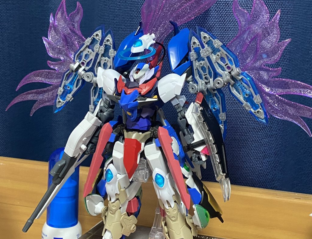 幻のフルアームド形態ここまで来るとさすがに遊びすぎた感あったので没案になりましたw生活感出すぎてるなぁ……