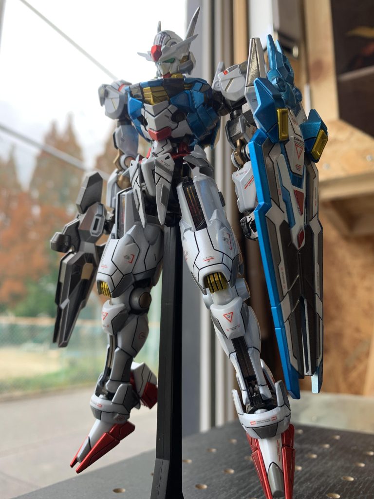 今回もスジボリ 色分けをがんばりましたフロントスカートはパテで少し延長しましたパーツが小さくて大変でした…色分けもマスキング甘くて結構はみ出してます…