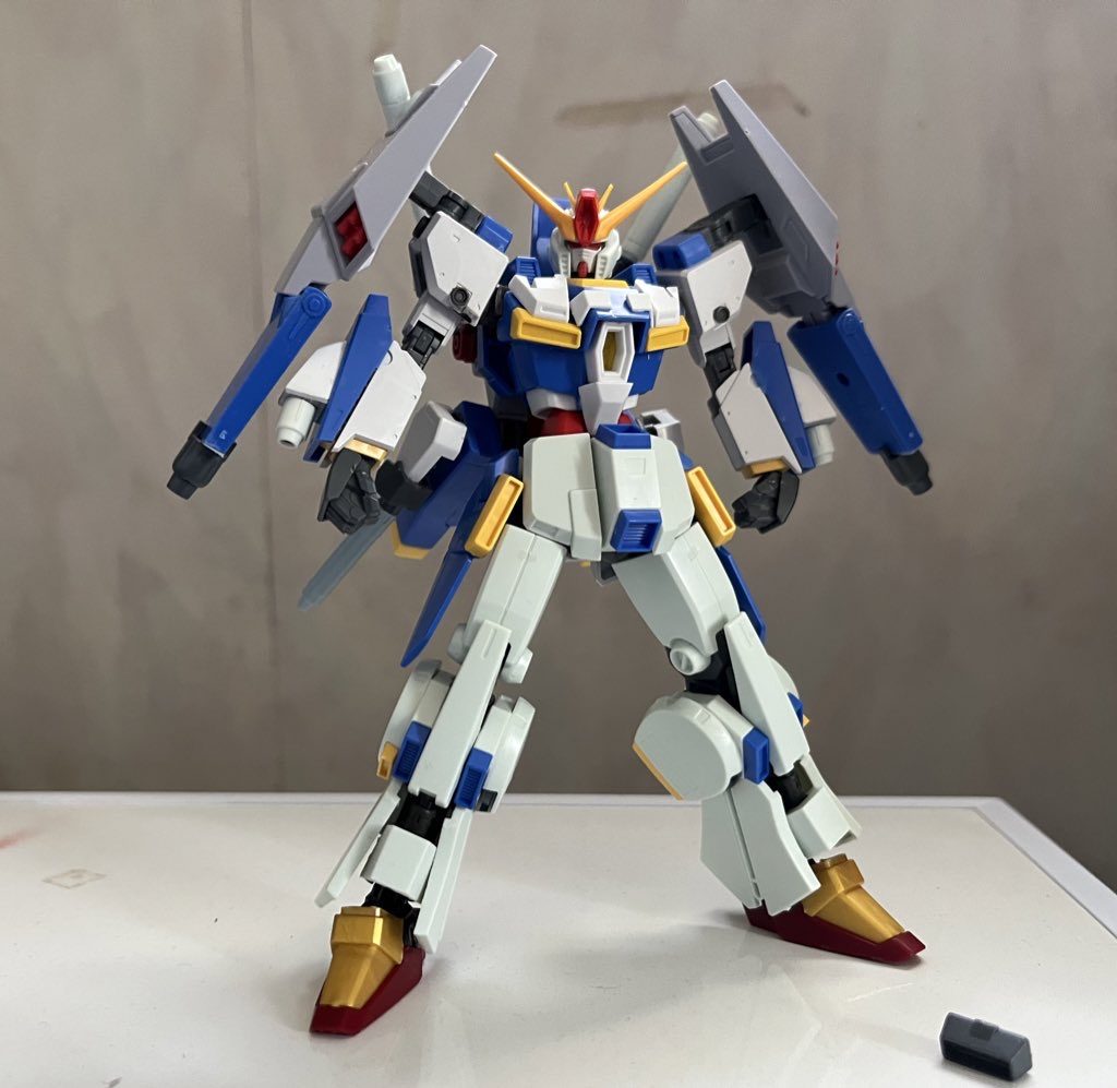 ガワはそこそこZZですが内部は別物です