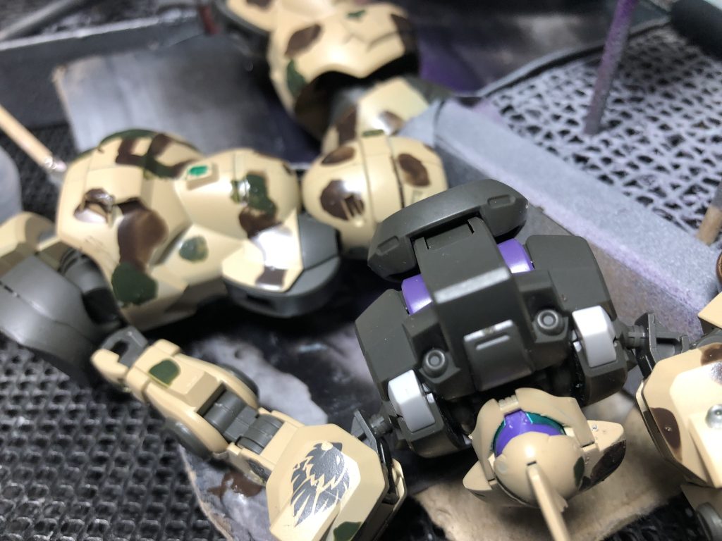 迷彩部分は筆塗り