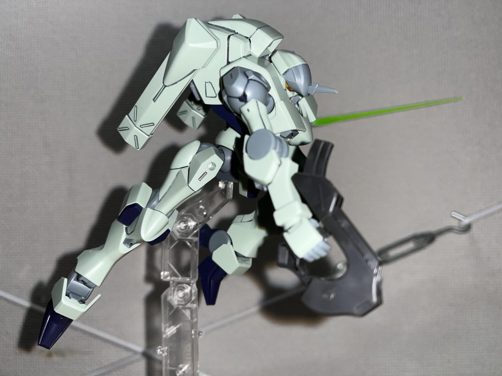 ティックバランから飛び降りて、降下しながら撃ってるイメージ!