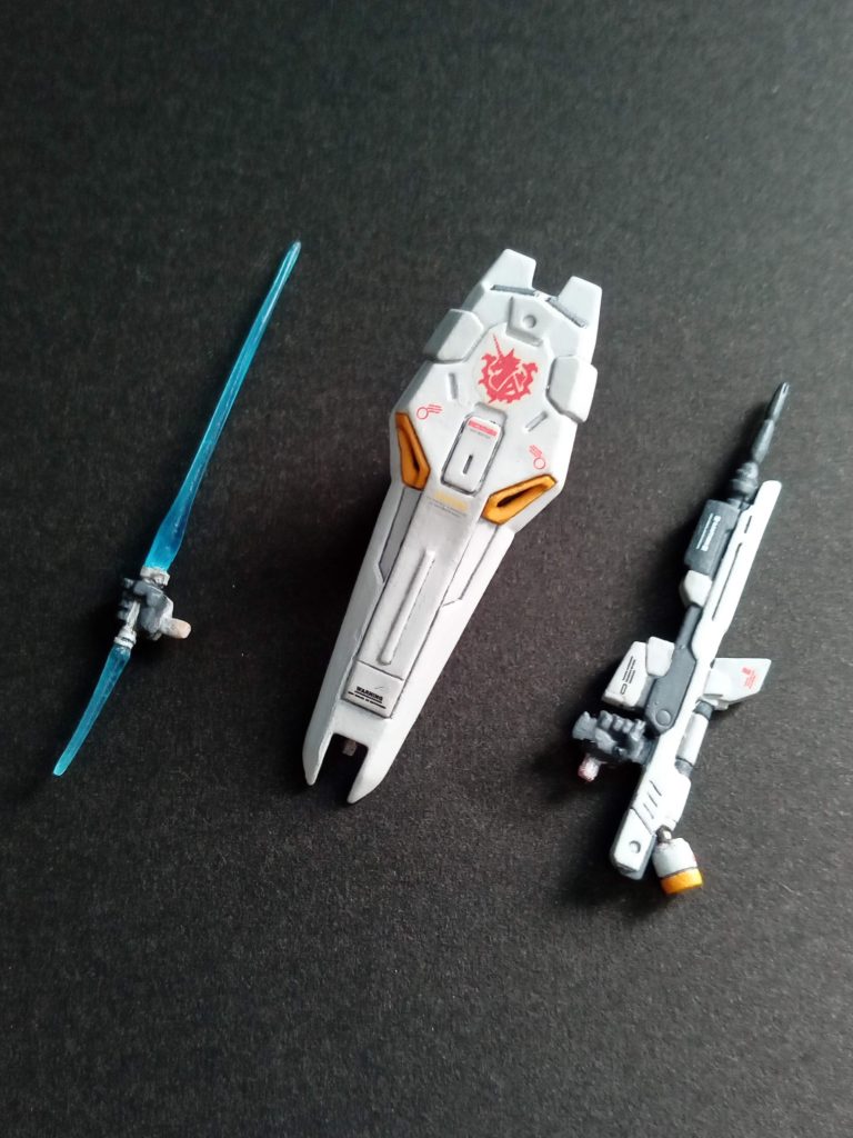 装備類。今回はシンプルに配色しました。