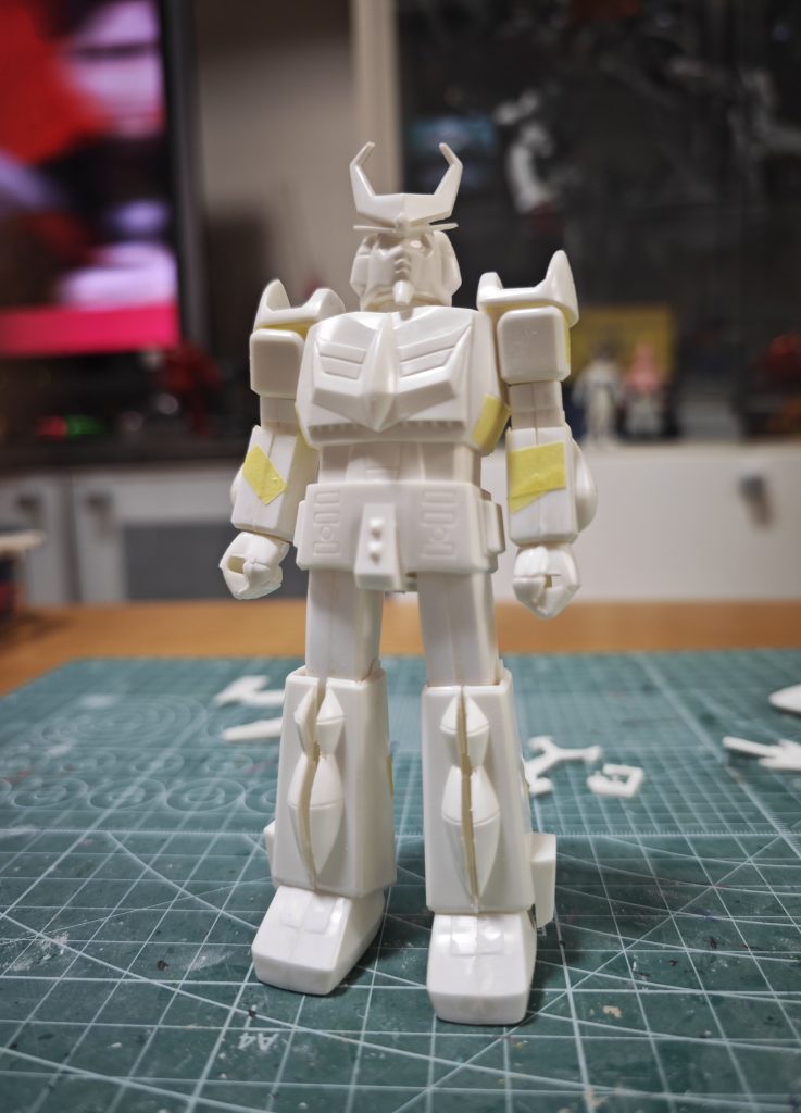 キット素組み侮るなかれガンプラの技術が集まった良キットなのです。当時ならではのプロポーションは味があって捨てがたい。
