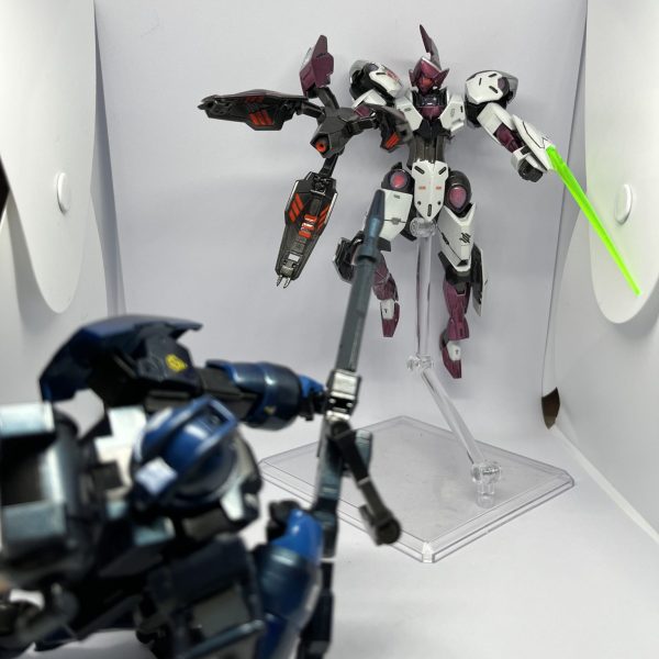 キャンディ施すミカエリス❗️