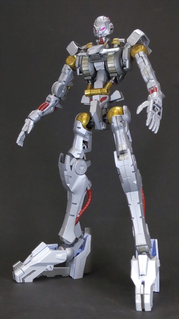 今年最後の作品です🤖完成しきれず無念(*T^T)