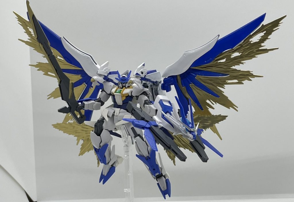 デスティニーの4枚の翼を展開。めちゃめちゃでかいです。