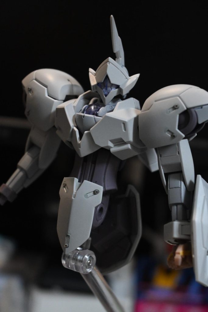 ■サフ状態上半身サフを吹いて開口部にOボルトを追加した上半身。最後まで見ていただきありがとうございます!制作期間1週間でしたが、短い期間でやりたい事は出来た気がします。よかったらフォロー、いいね、コメントで感想等をお願いします!模型作りながら雑談配信してるので良かったら登録、遊びに来てください。Youtubeチャンネル👇https://www.youtube.com/channel/UCLOqtncIOb51TTfX6_VfLuQ