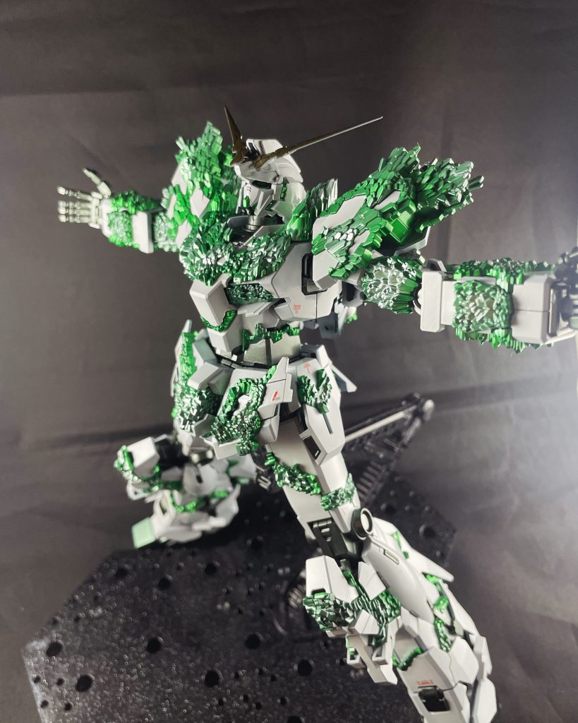 ユニコーンガンダム結晶体–3枚目/制作者：くまそ