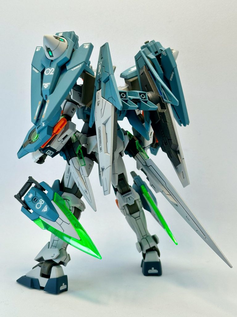 バックショットです追加武装のおかげで大分ゴツくなってますね