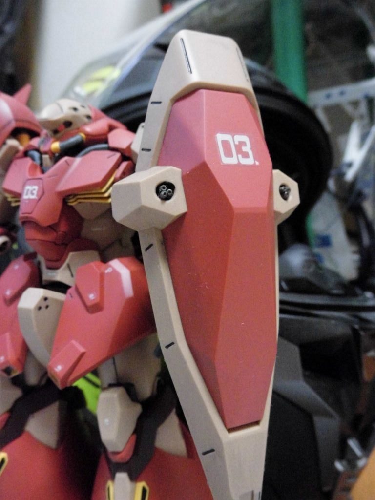 ３連装バルカンはコトブキヤのパーツを使用・・もちろんまんま使えないので、加工してます。