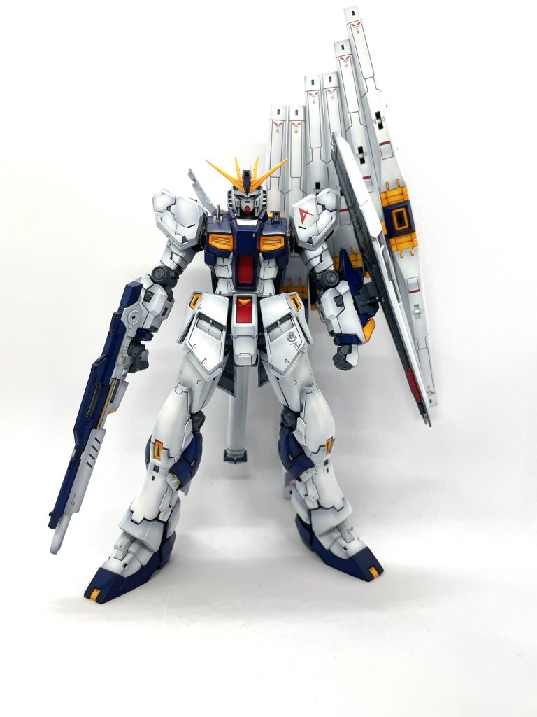 今回はいつもと変わってモジュレーション風にグラデをかけてみました。フィンファンネルの表面処理と塗装大変だった。。。