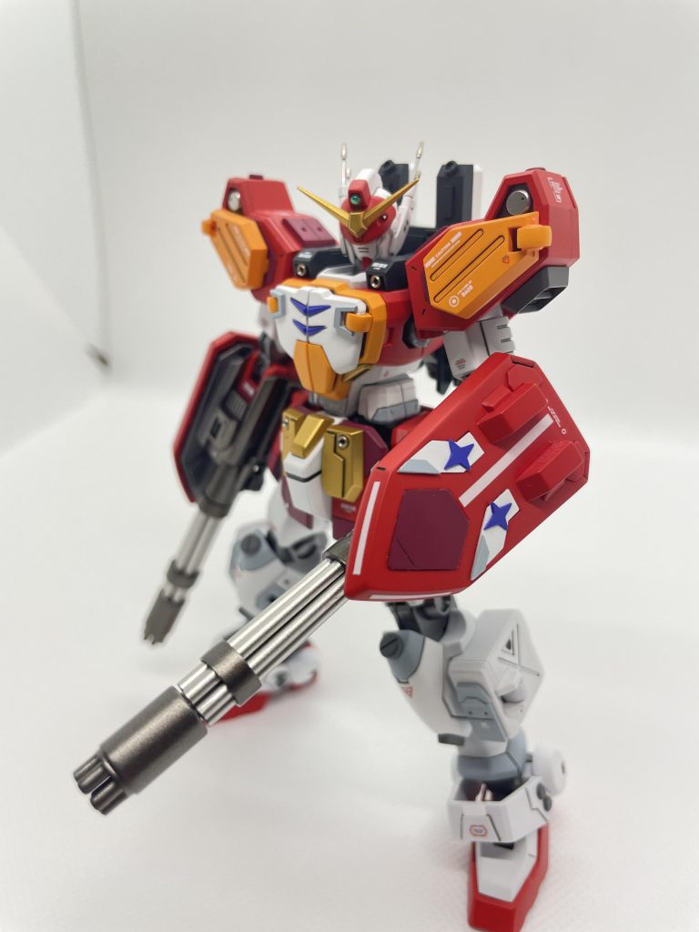 縦にピエロ要素を入れてみたつもりが、なんかキャプテンアメリカの縦みたいなカラーリングに…