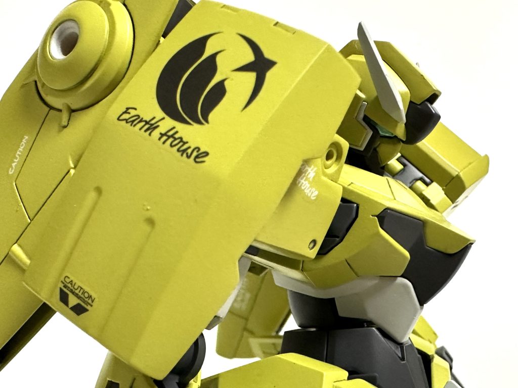 地球寮のデカールで敵じゃないですよアピール!ガンヴォルヴァはテロリストの機体ですからね…
