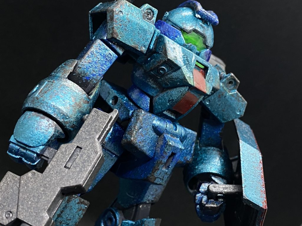 武装は焼鉄色？だったかな？