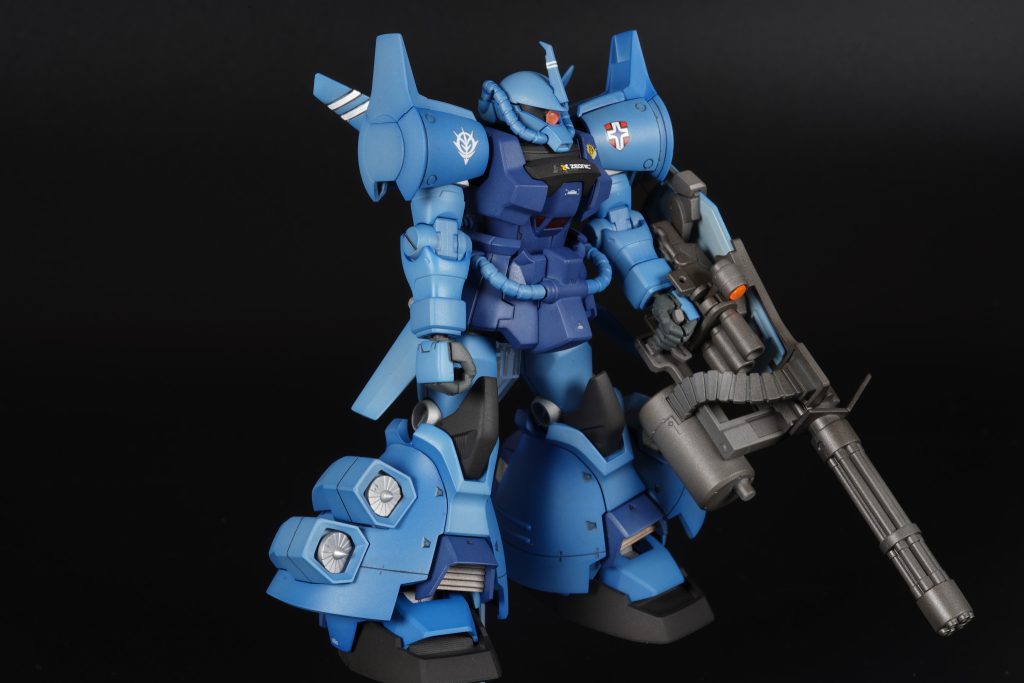 配色はライトグリーン → ガンダムカラーMSブルーZ系 No.13グリーン    → ガンダムカラーティターンズブルー2 No.17シルバー    → ガイアノーツ ブライトシルバー 009手       → Mrカラー タイヤブラック No.137排熱?板    → ガイアノーツ パールカッパー武器      → Mrカラー 黒鉄色一部アレンジで差色を入れたりしてます。